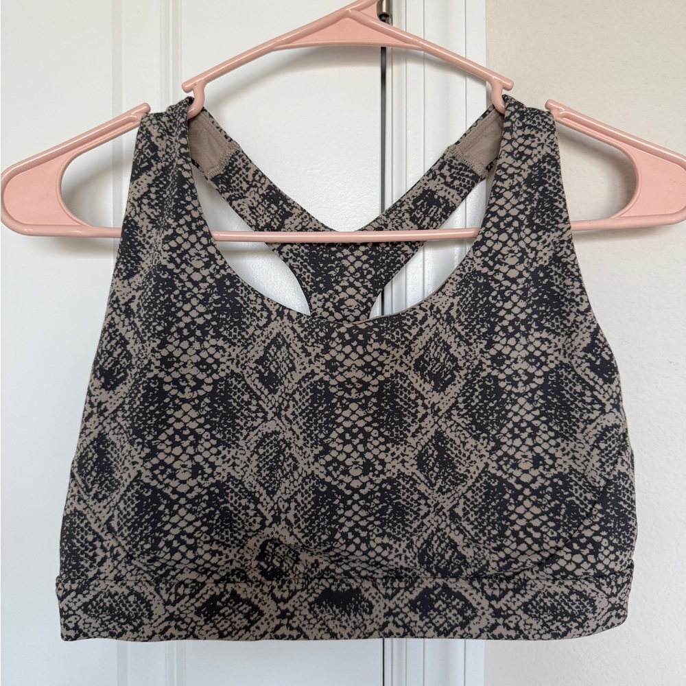 Athleta Ultimate Snake Print Sports Bra Quail size S for D-DD cup